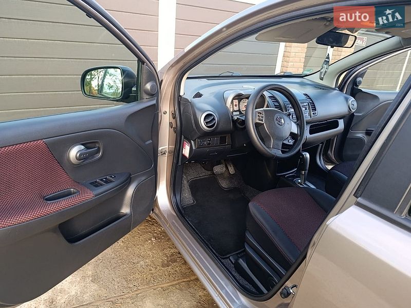 Хэтчбек Nissan Note 2008 в Черновцах