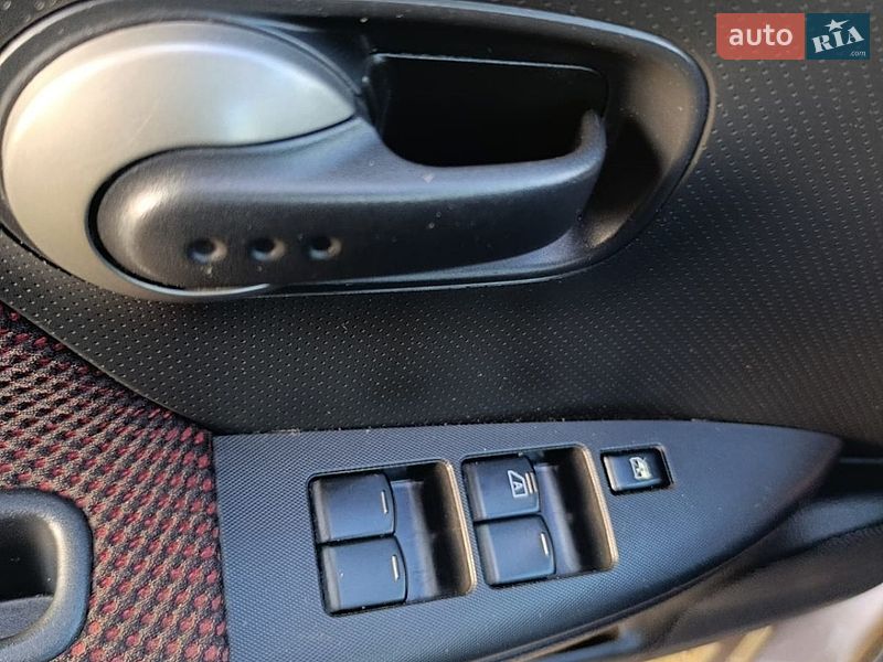 Хэтчбек Nissan Note 2008 в Черновцах