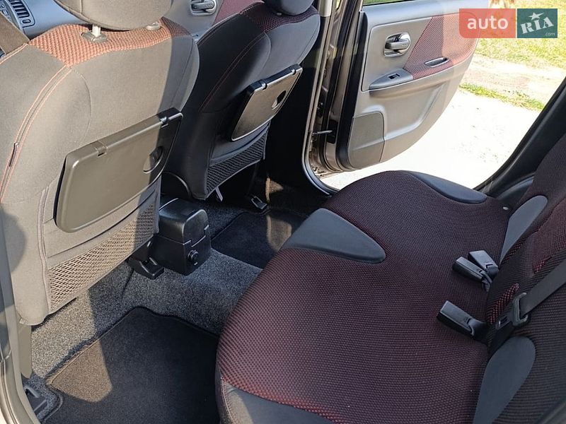 Хэтчбек Nissan Note 2008 в Черновцах