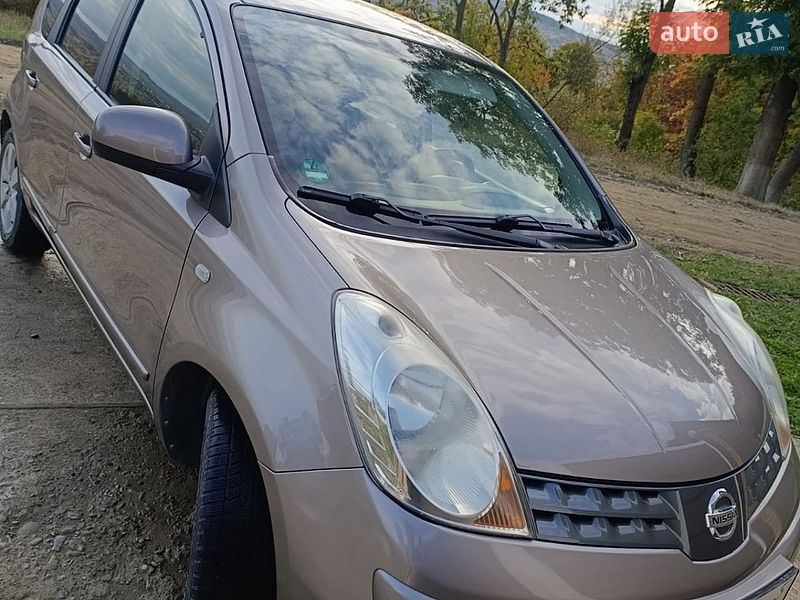 Хэтчбек Nissan Note 2008 в Черновцах