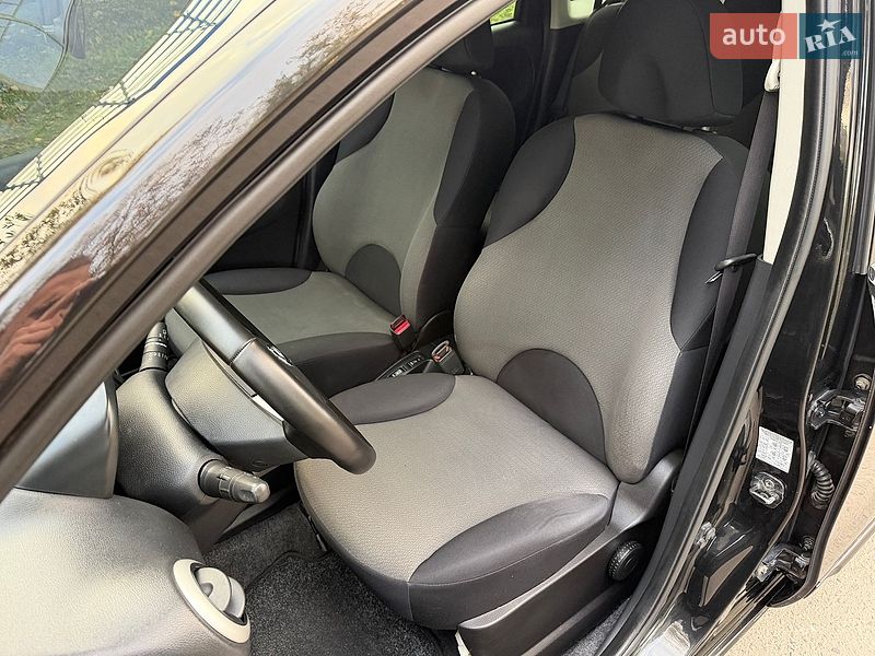 Хетчбек Nissan Note 2011 в Дніпрі