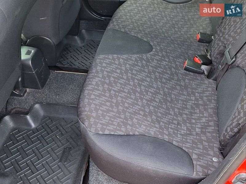 Хэтчбек Nissan Note 2007 в Ровно