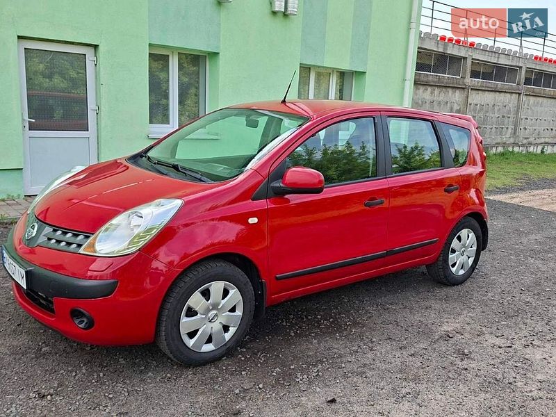 Хэтчбек Nissan Note 2007 в Ровно