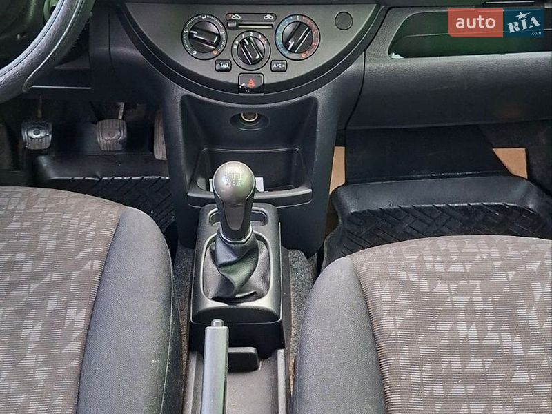Хэтчбек Nissan Note 2007 в Ровно