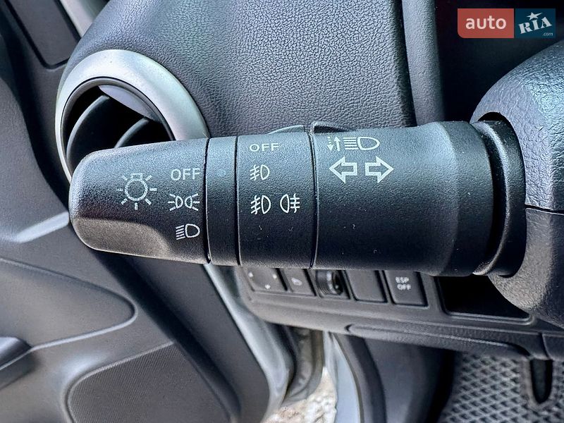 Хэтчбек Nissan Note 2010 в Киеве