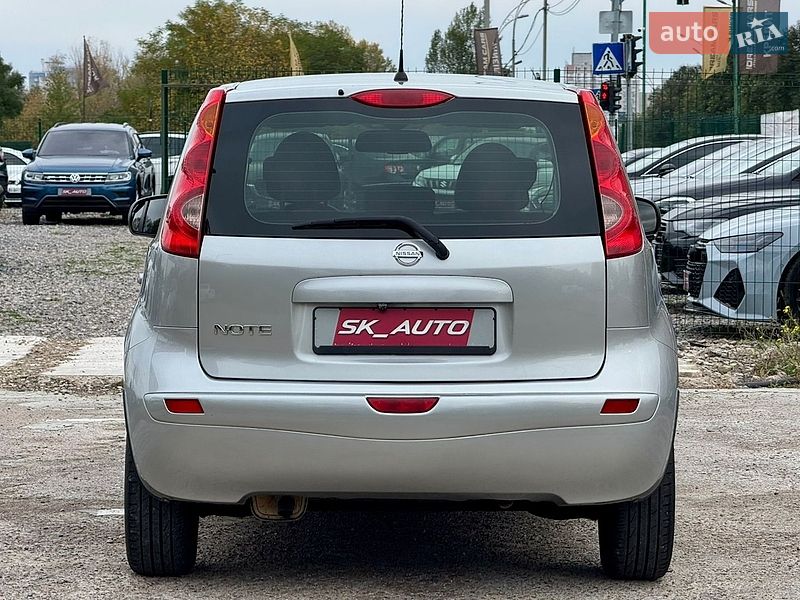 Хэтчбек Nissan Note 2010 в Киеве