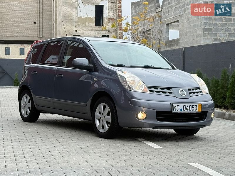Хэтчбек Nissan Note 2007 в Дубно