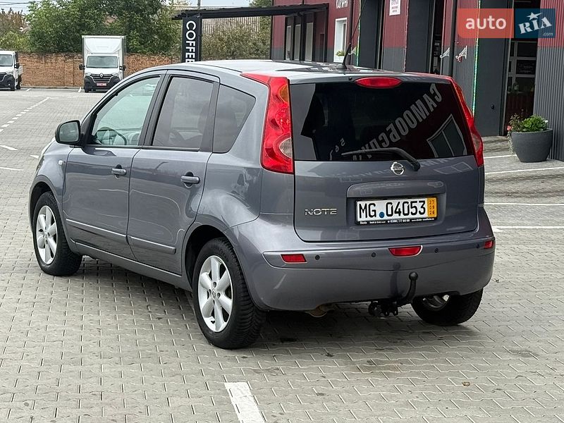 Хэтчбек Nissan Note 2007 в Дубно