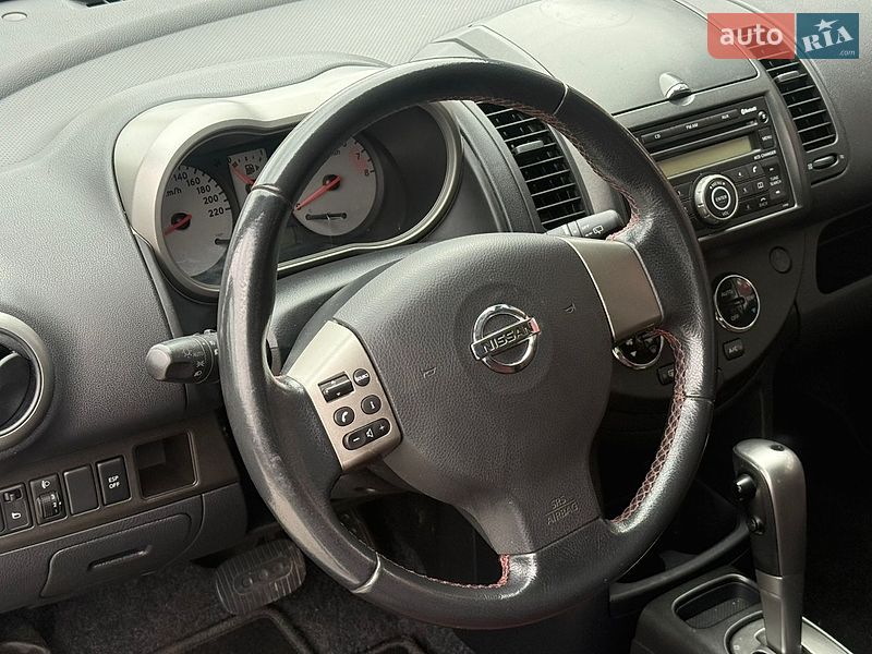 Хэтчбек Nissan Note 2007 в Дубно