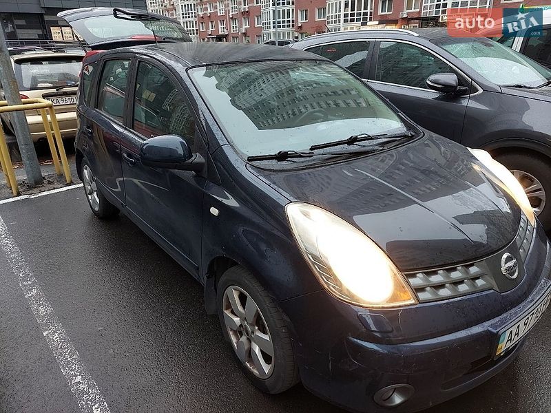 Хэтчбек Nissan Note 2008 в Киеве