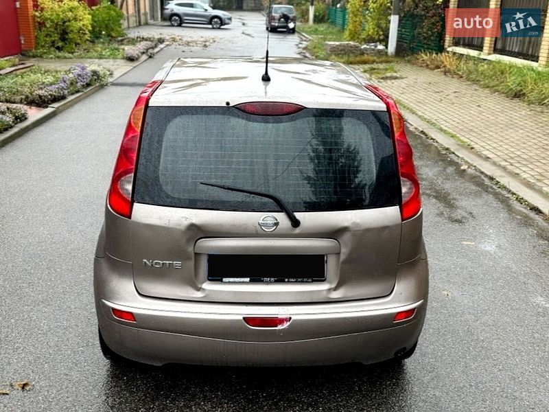 Хэтчбек Nissan Note 2008 в Киеве