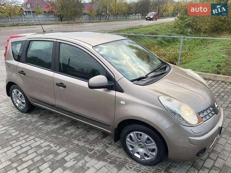 Хетчбек Nissan Note 2008 в Чернівцях