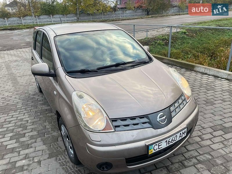 Хетчбек Nissan Note 2008 в Чернівцях