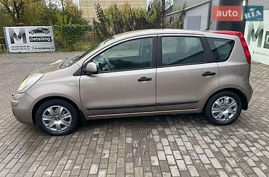 Хетчбек Nissan Note 2008 в Чернівцях