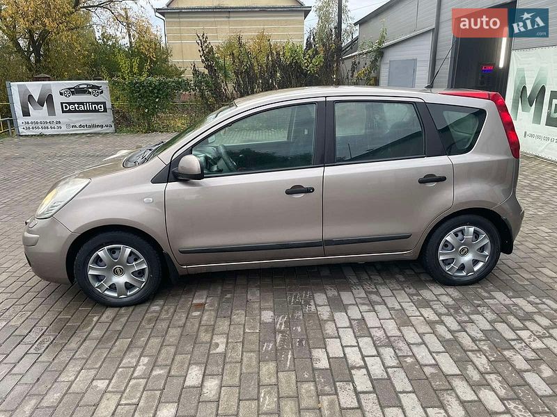 Хетчбек Nissan Note 2008 в Чернівцях