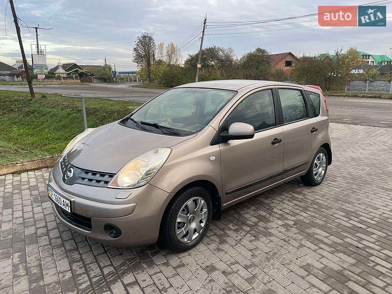 Хетчбек Nissan Note 2008 в Чернівцях