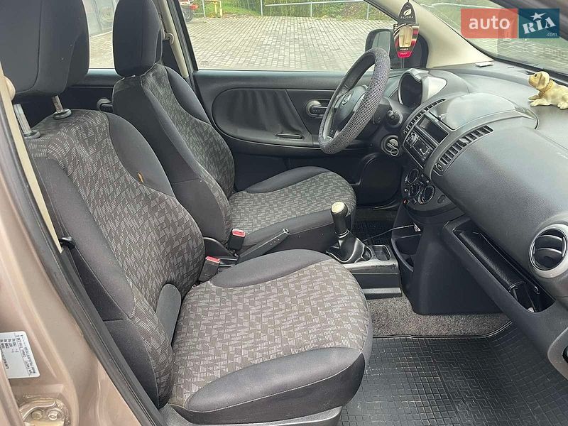 Хетчбек Nissan Note 2008 в Чернівцях
