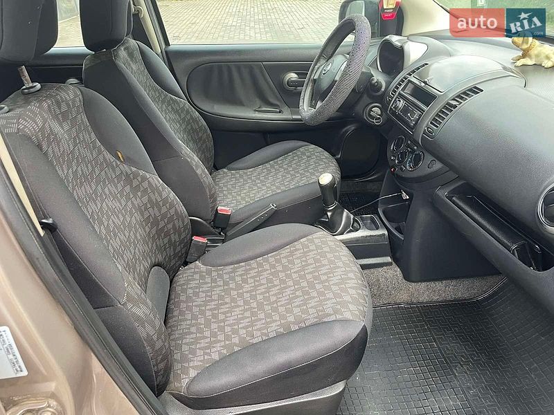 Хетчбек Nissan Note 2008 в Чернівцях
