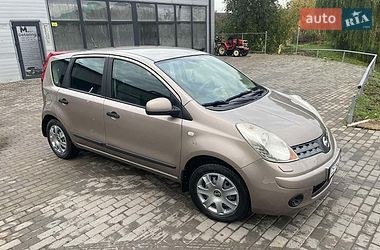 Хетчбек Nissan Note 2008 в Чернівцях