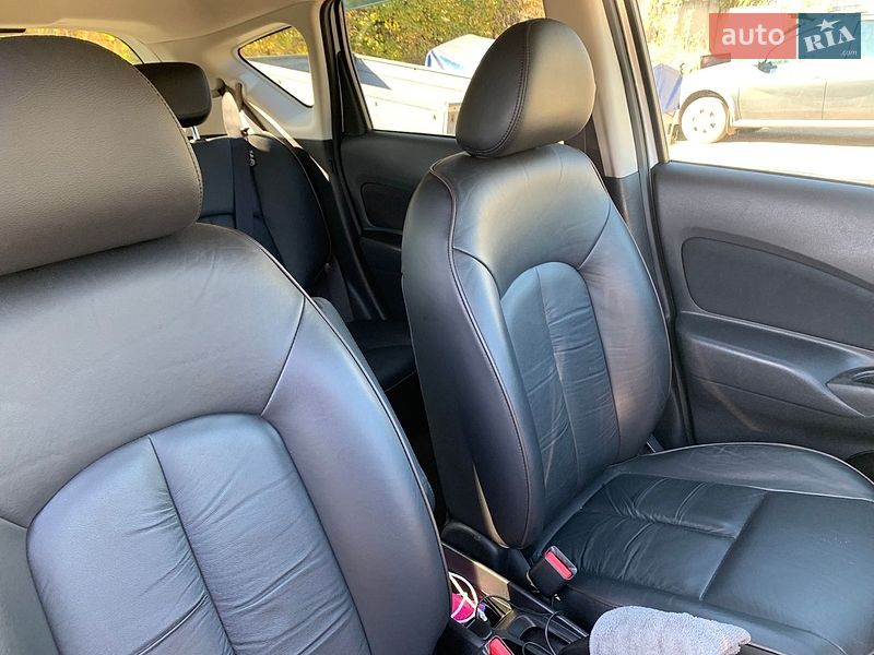 Хетчбек Nissan Note 2013 в Новій Водолагі фото 11 Хетчбек Nissan Note 2013 в Новій Водолагі