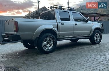 Пикап Nissan NP300 2011 в Рахове