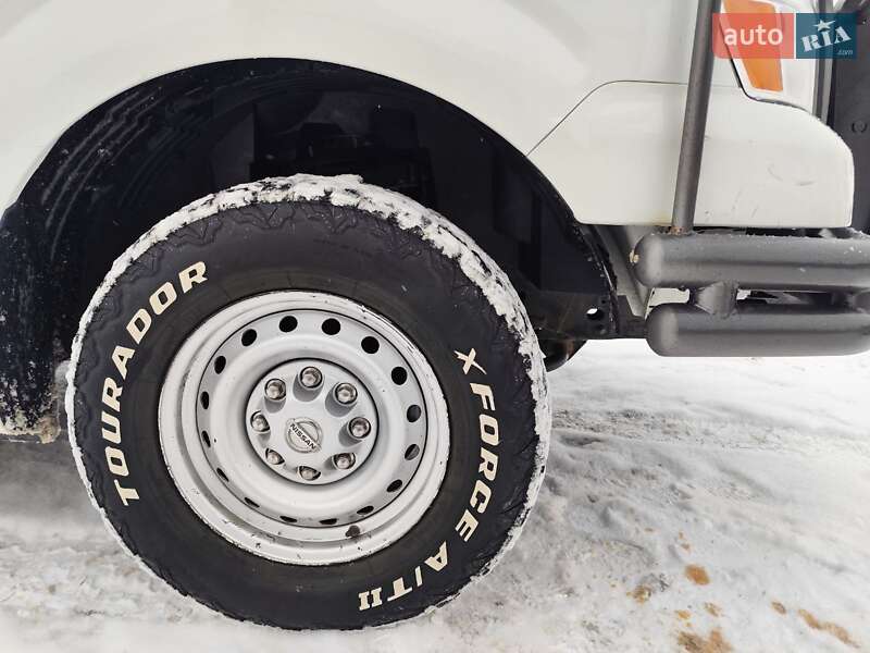 Грузовой фургон Nissan NV1500 2017 в Киеве