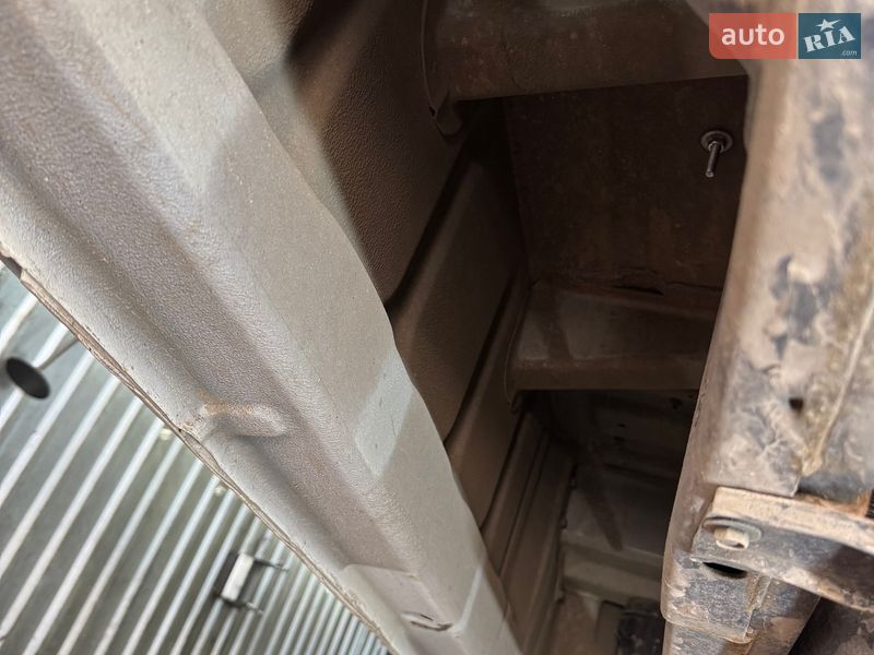 Грузопассажирский фургон Nissan NV1500 2017 в Киеве фото 26 Грузопассажирский фургон Nissan NV1500 2017 в Киеве