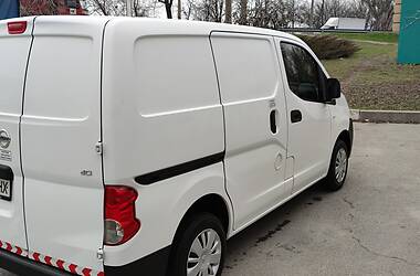 Грузопассажирский фургон Nissan NV200 2015 в Запорожье