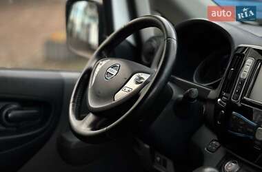 Грузовой фургон Nissan NV200 2015 в 