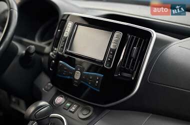 Грузовой фургон Nissan NV200 2015 в 