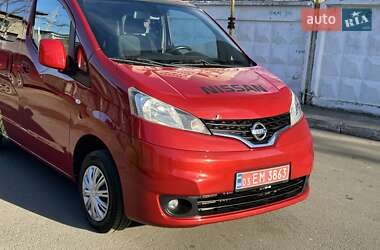 Минивэн Nissan NV200 2012 в 