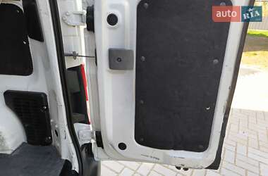 Вантажний фургон Nissan NV200 2016 в 