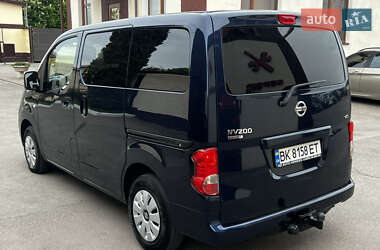 Минивэн Nissan NV200 2012 в 