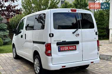 Минивэн Nissan NV200 2014 в 