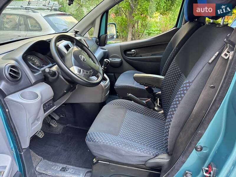 Мінівен Nissan NV200 2012 в Львові