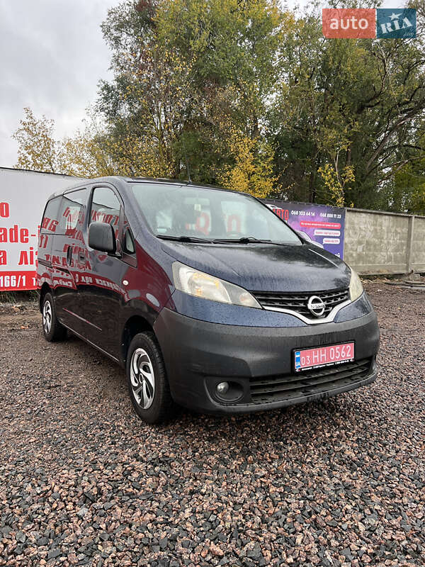 Nissan NV200 2009