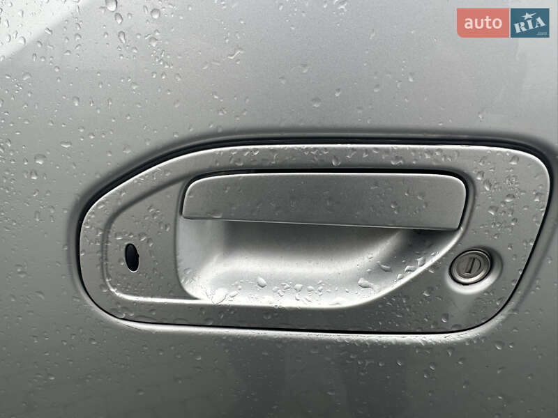 Мінівен Nissan NV200 2011 в Луцьку