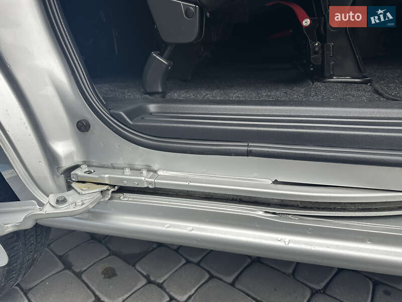 Мінівен Nissan NV200 2011 в Луцьку