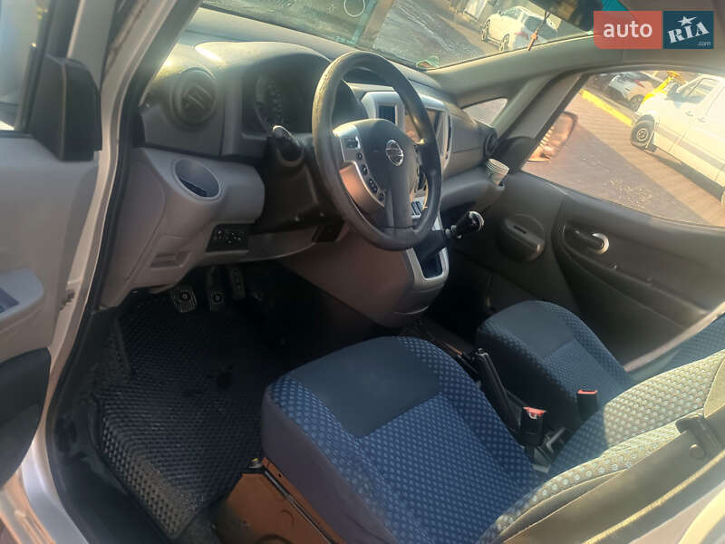 Минивэн Nissan NV200 2011 в Ровно фото 16 Минивэн Nissan NV200 2011 в Ровно