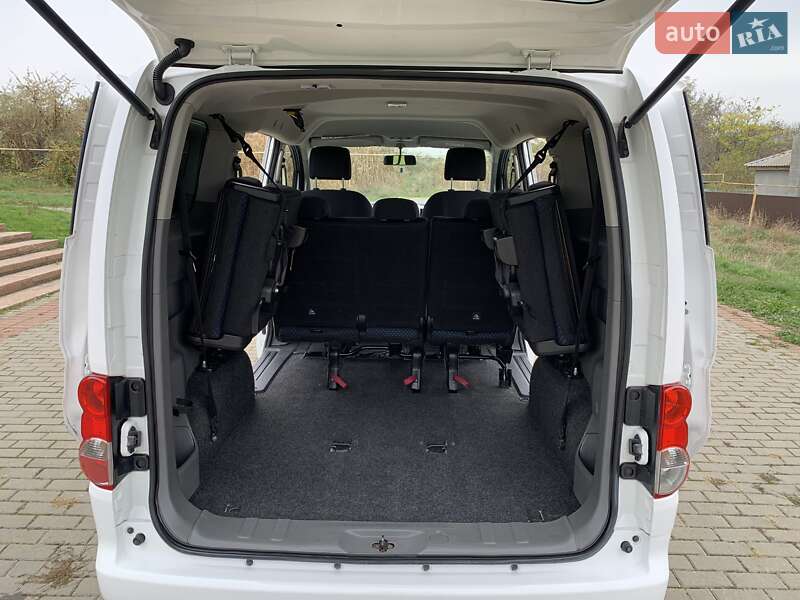 Мінівен Nissan NV200 2015 в Одесі