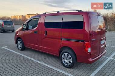 Грузовой фургон Nissan NV200 2014 в Дубно