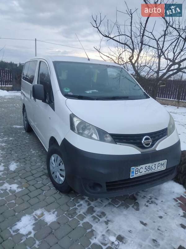 Nissan NV200 2010