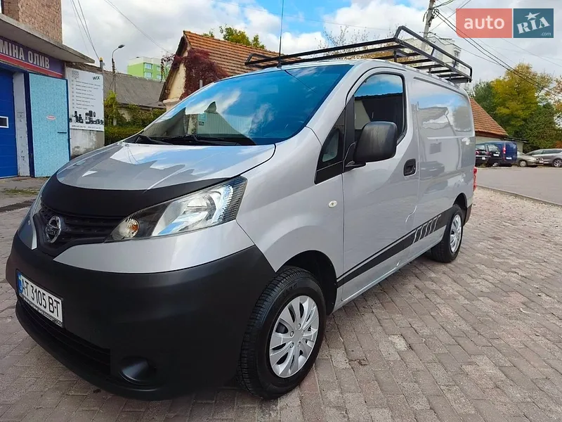 Nissan NV200 2011