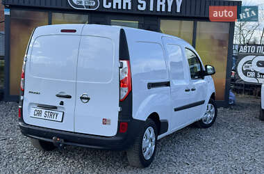 Вантажний фургон Nissan NV250 2020 в Стрию