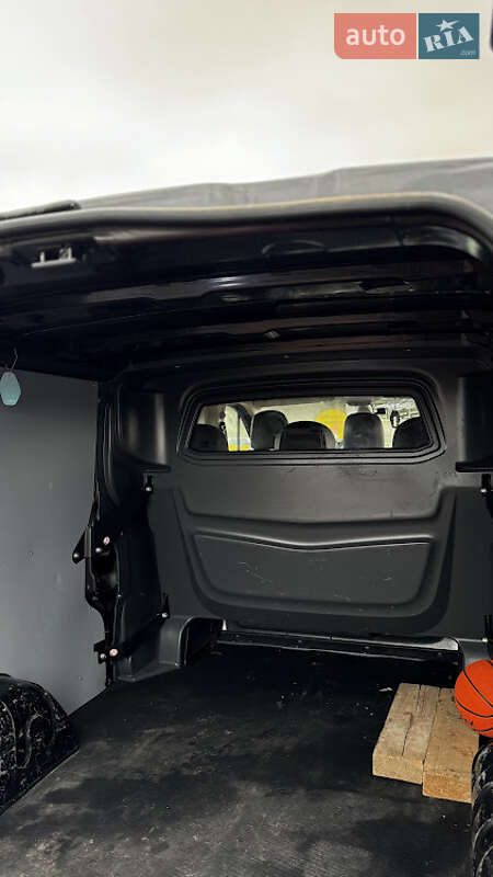 Мінівен Nissan NV300 2020 в Чернівцях