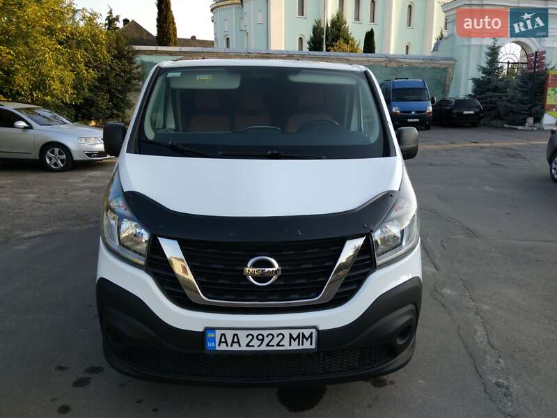 Мінівен Nissan NV300 2017 в Володимирі