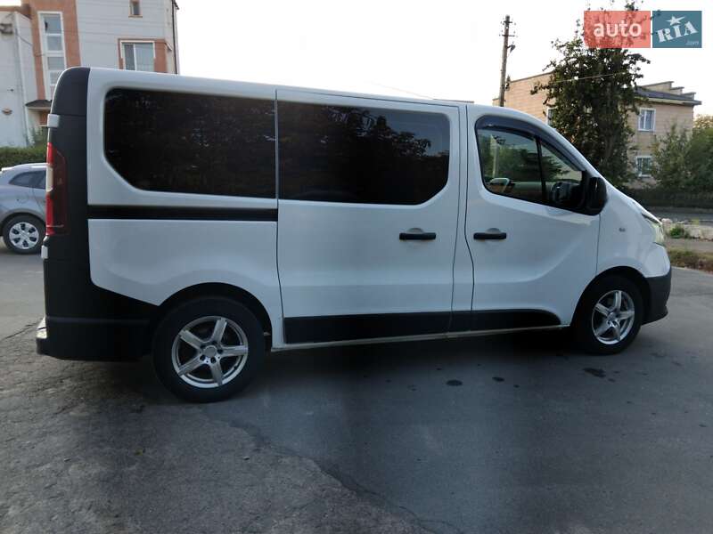 Мінівен Nissan NV300 2017 в Володимирі