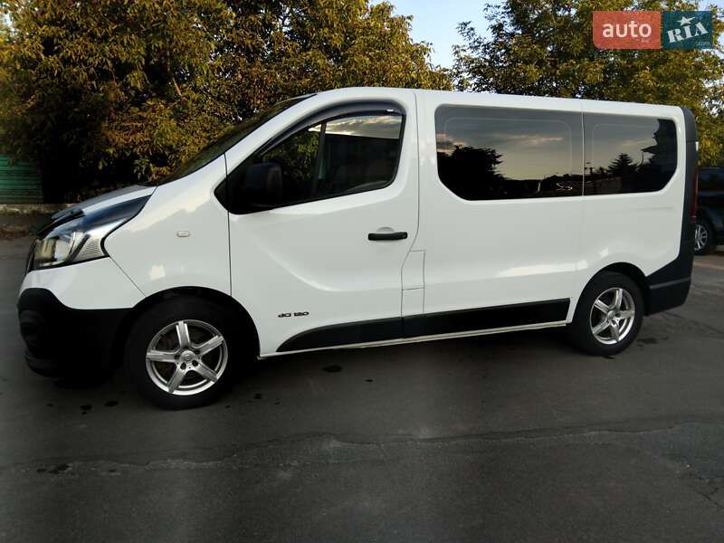 Мінівен Nissan NV300 2017 в Володимирі