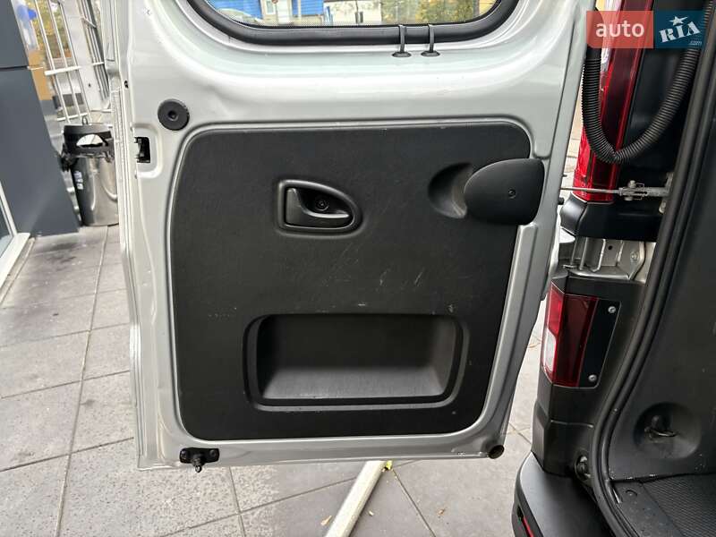 Мінівен Nissan NV300 2020 в Луцьку