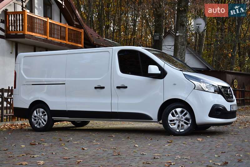 Вантажний фургон Nissan NV300 2021 в Львові